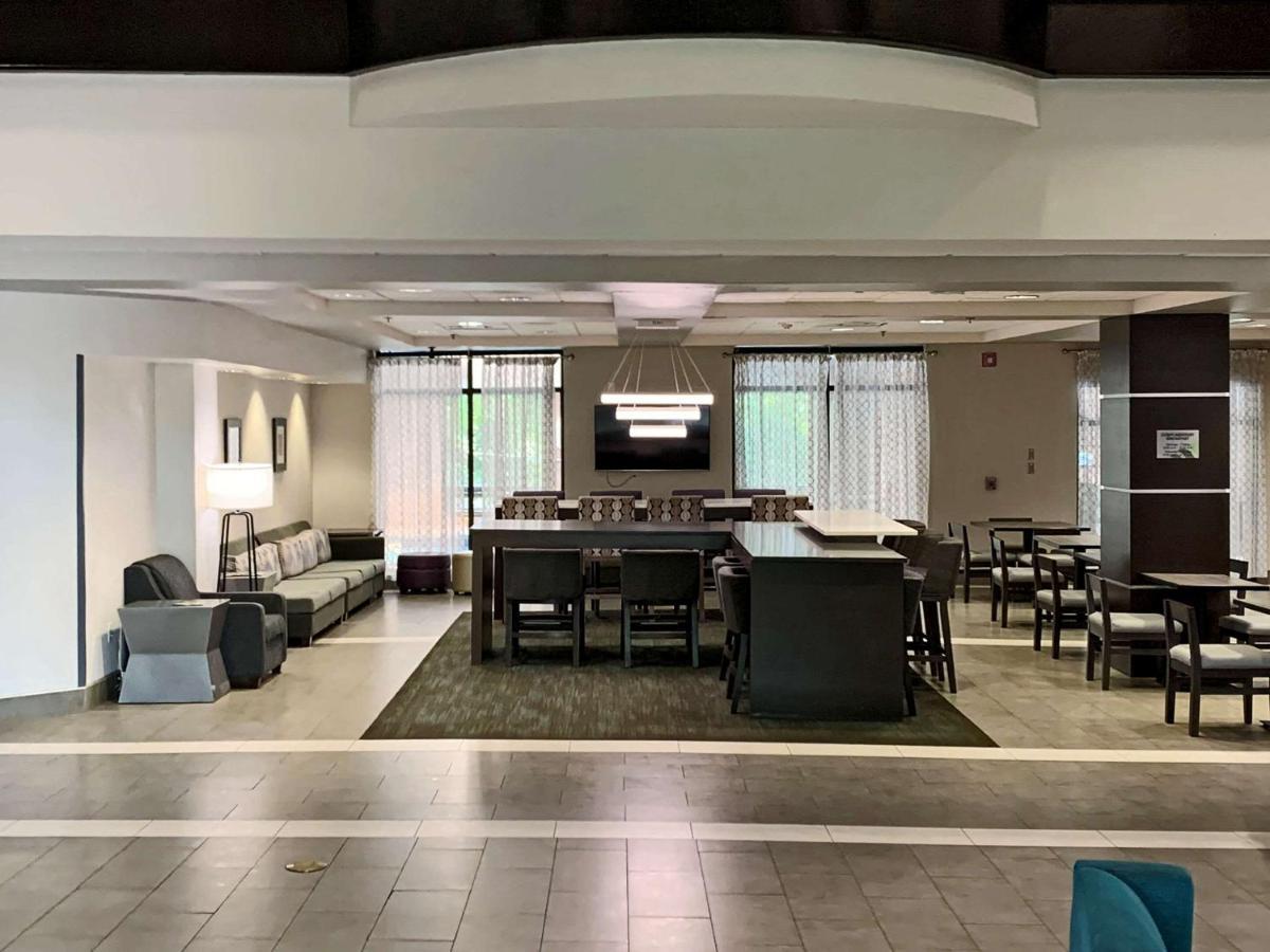 Comfort Inn & Suites Columbus North Exteriör bild