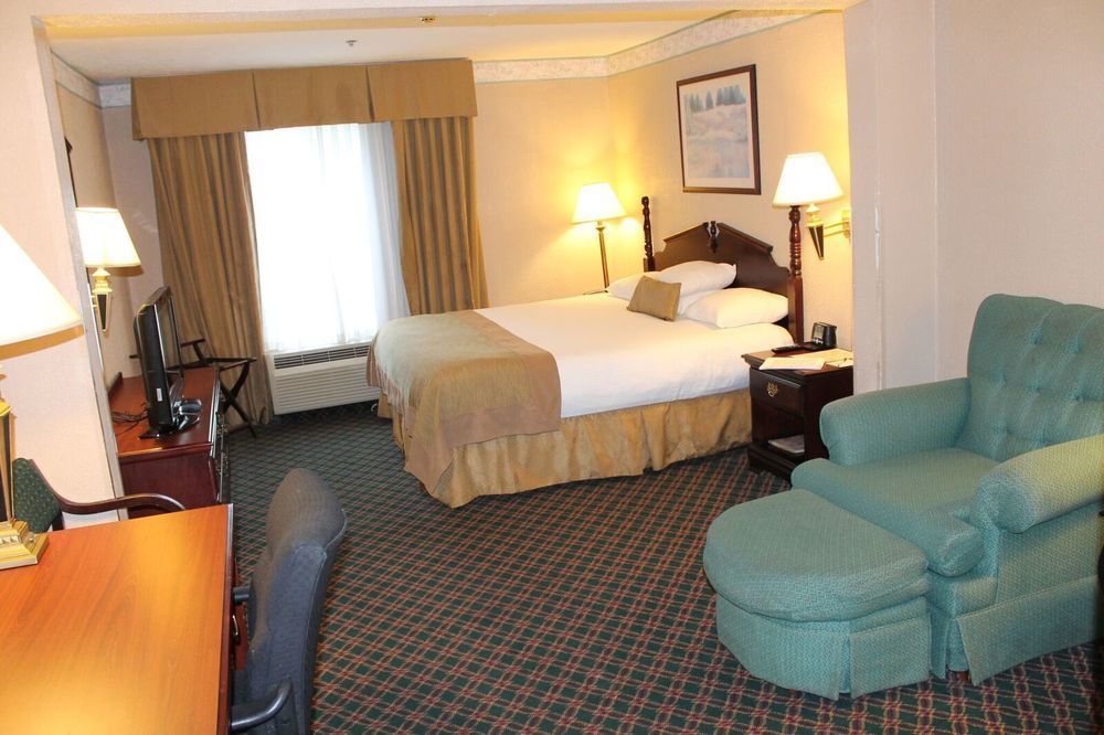 Comfort Inn & Suites Columbus North Exteriör bild